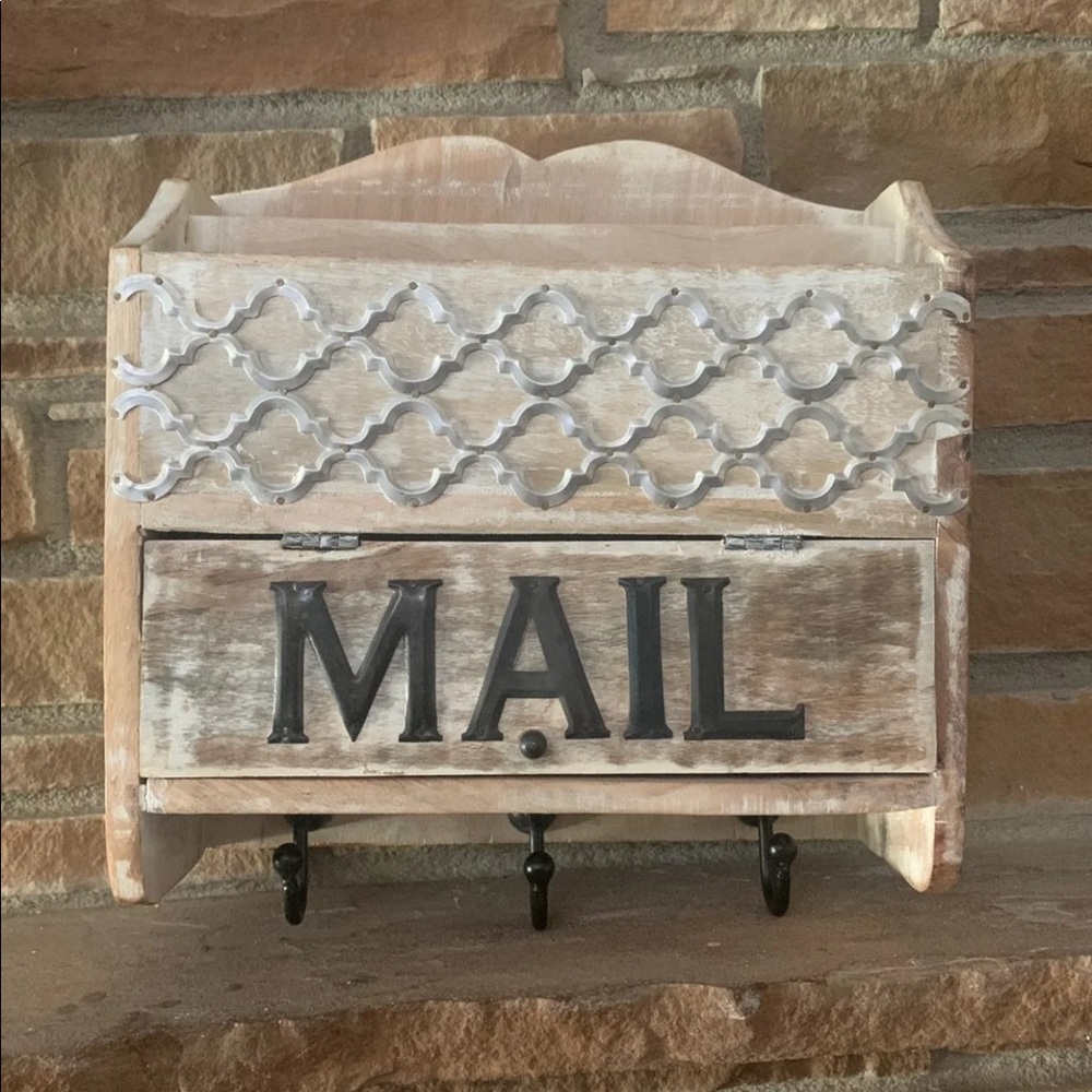 Shabby Chic Mail Organizer
